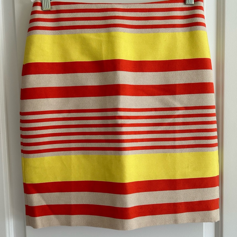 Ann Taylor size 0 skirt - like new, never worn